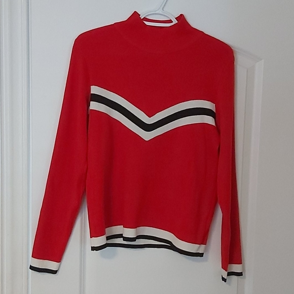 Top - Picture 1 of 7